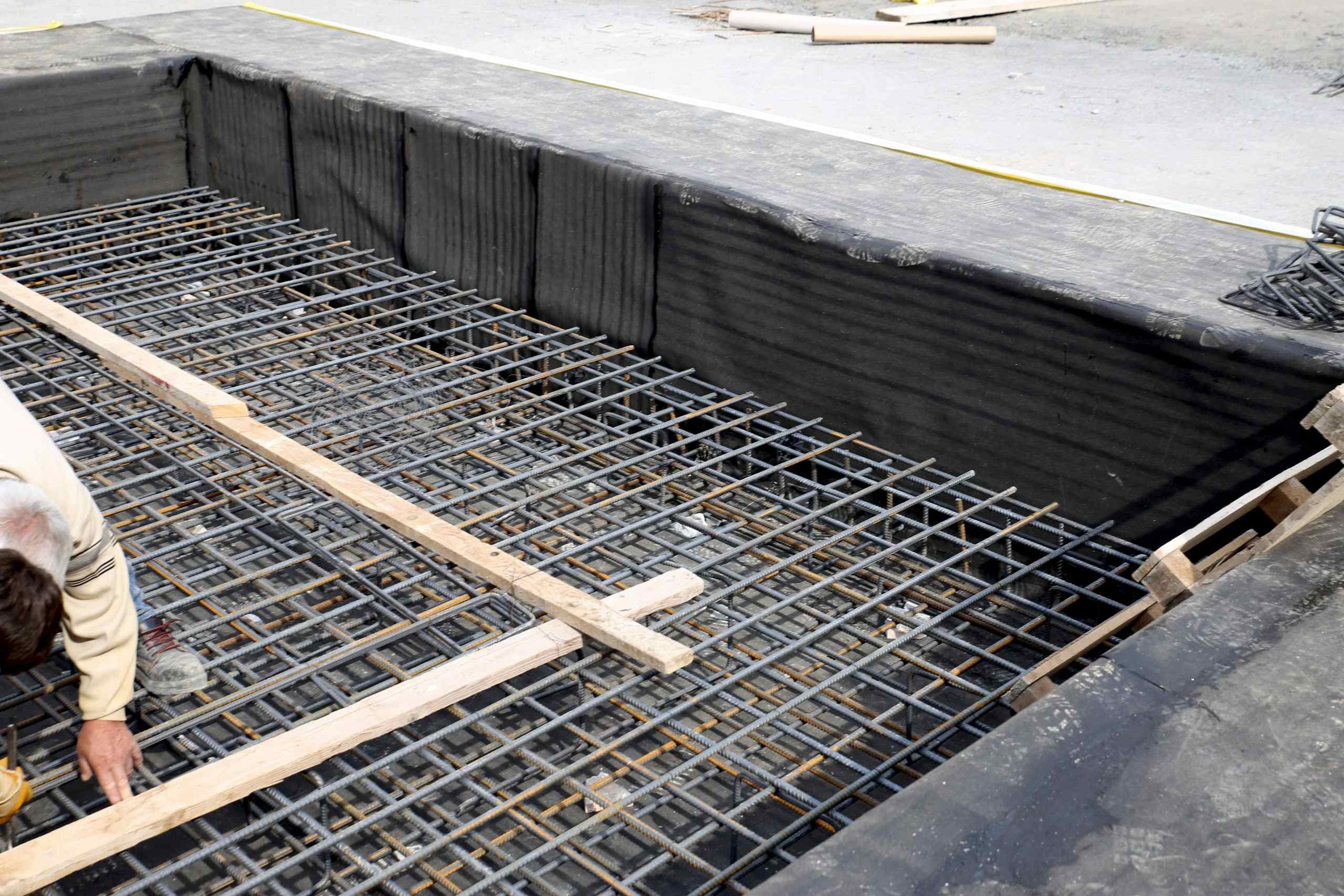 KENTSEL DÖNÜŞÜMDE YAPI GÜVENLİĞİNİN GÖRÜNMEYEN TEMELİ: SU YALITIMI